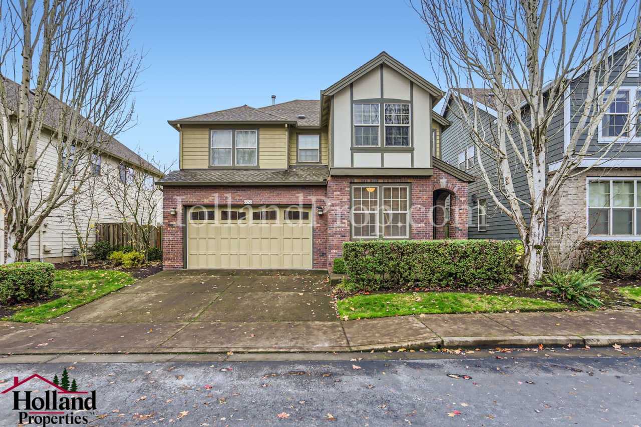 Beautiful Village at Orenco home, just minutes from Intel, NIKE, and direct MAX access to downtown Portland.