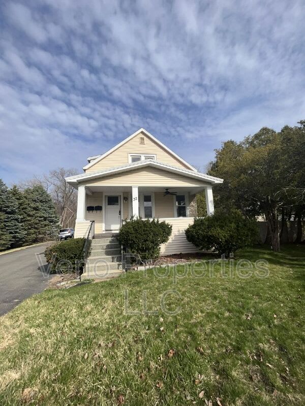 32 Russell Road Unit 1B