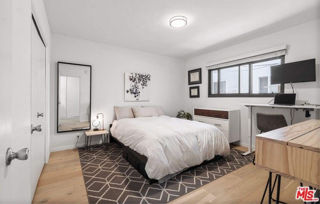 8630 Falmouth Ave unit: 4