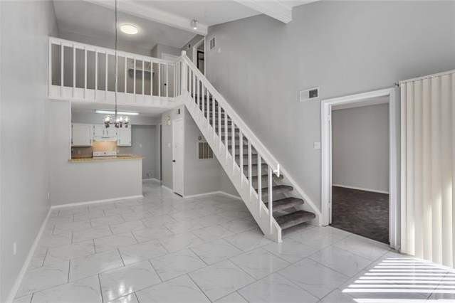 2912 MANHATTAN BLVD Boulevard