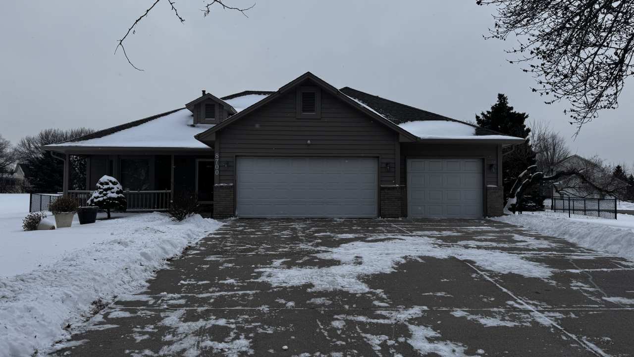 8700 Loch Lomond Boulevard