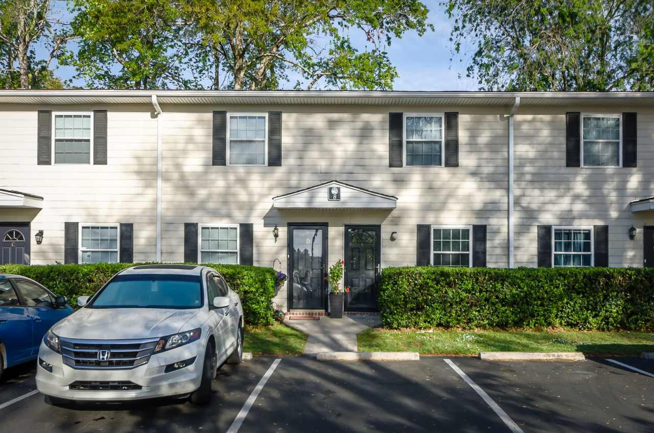 Coastal Convenience at Rivers Point Row!