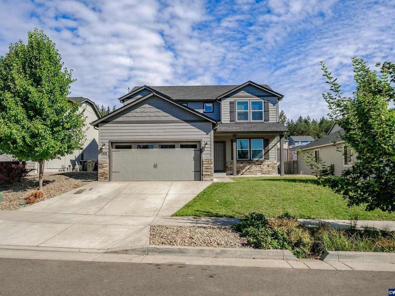 NW Albany home Clean and comfortable!