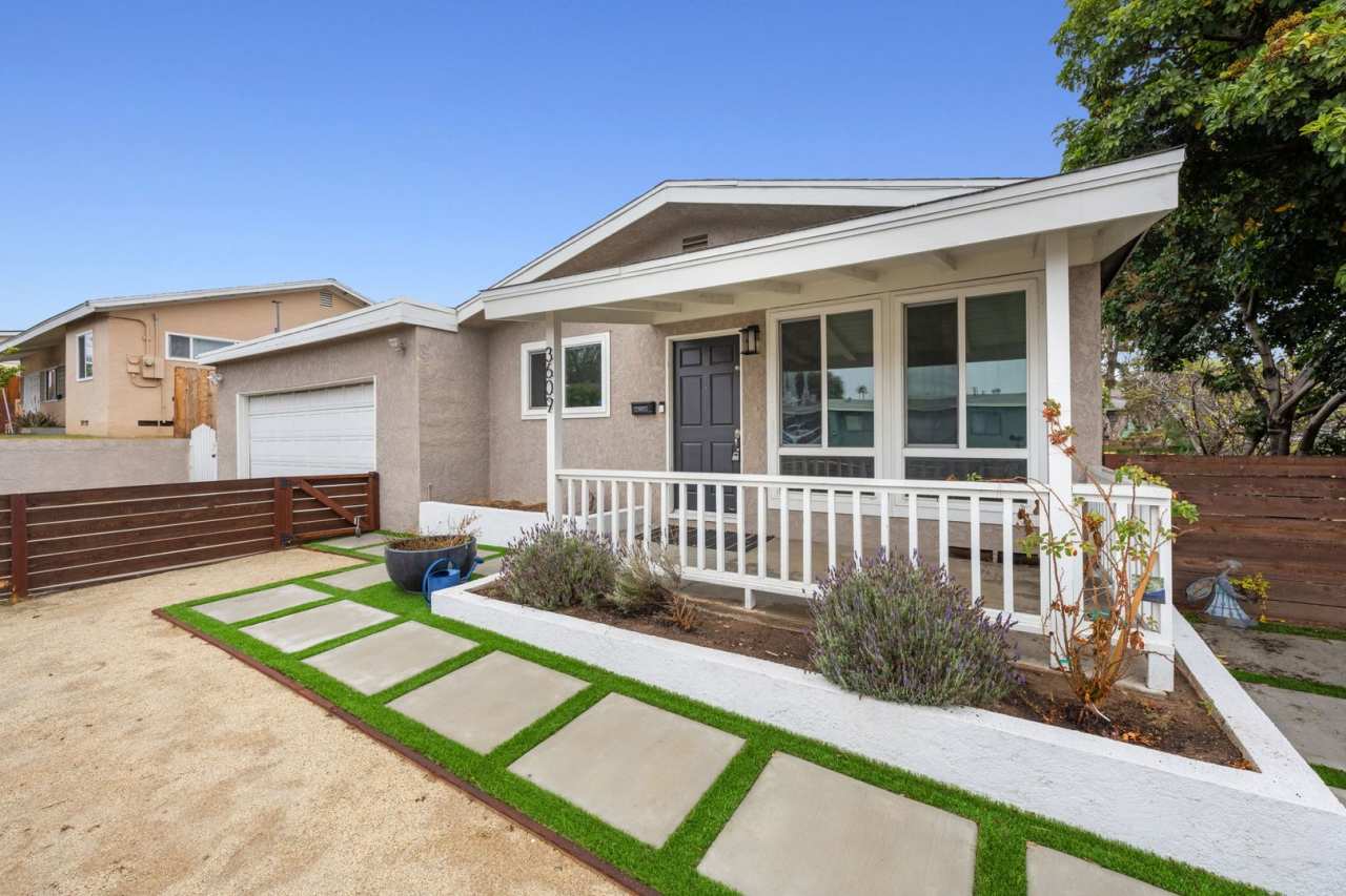 Welcome to This Chic 3bd/2b in Rolando Park, With a Private Backyard!
