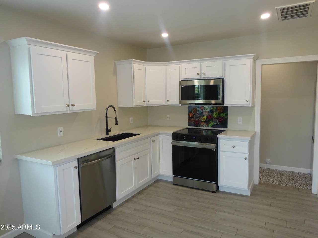 502 E WILLETTA Street