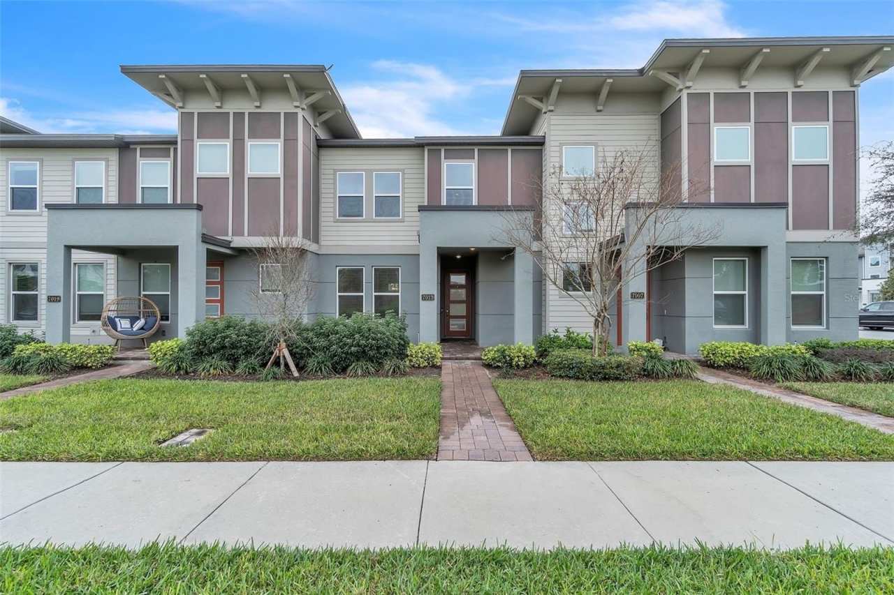 7013 CARRICKBEND LANE