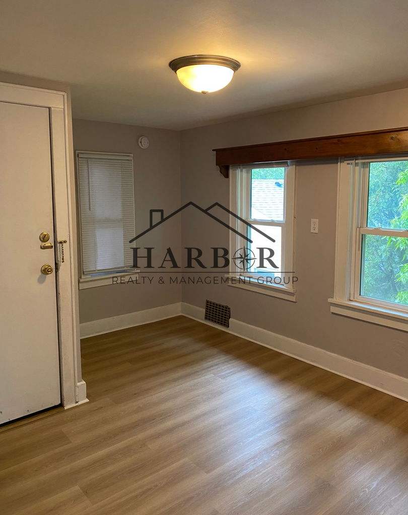 867 8th Avenue Southeast - 1