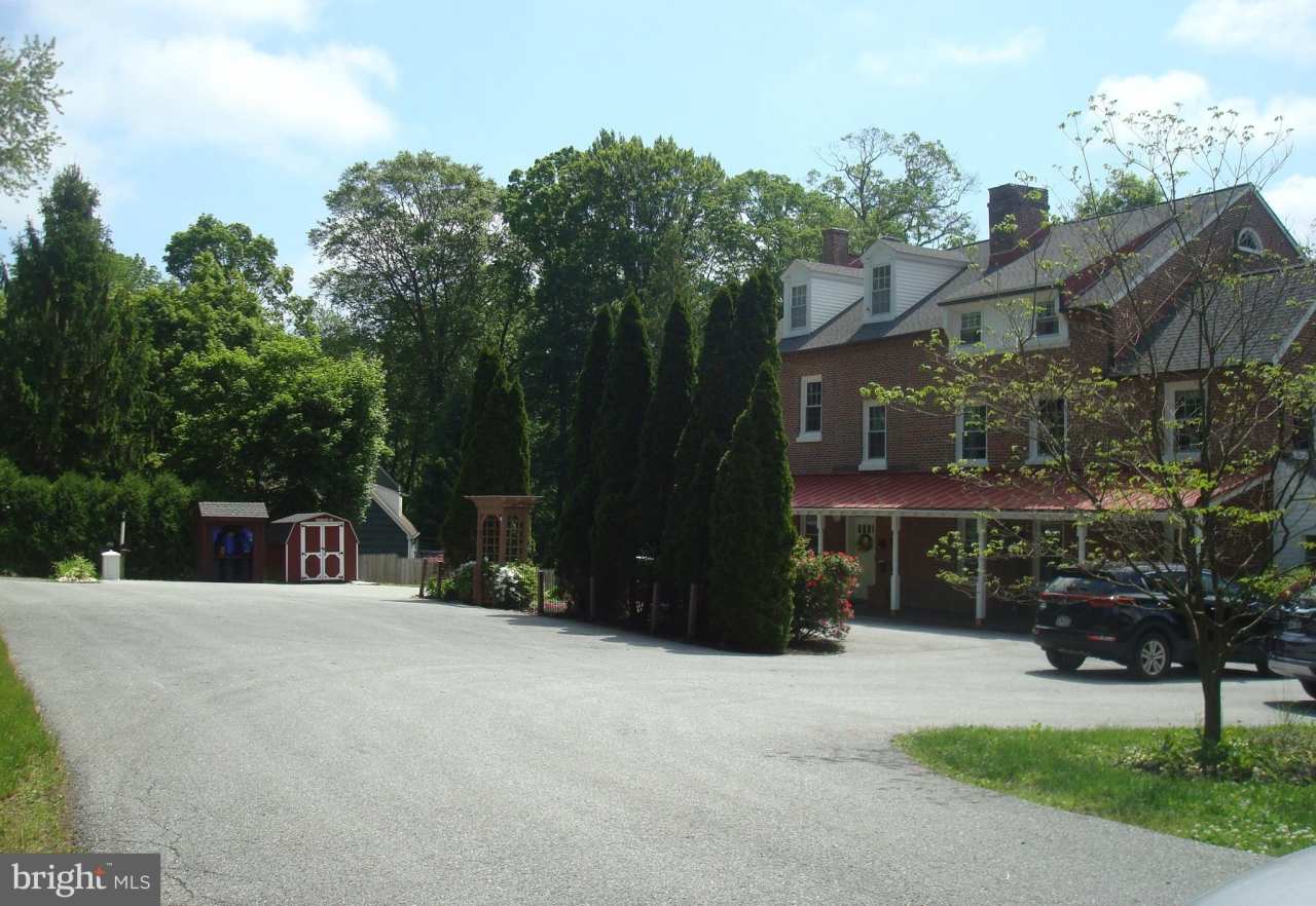 514 SPRING GROVE Lane unit: 3