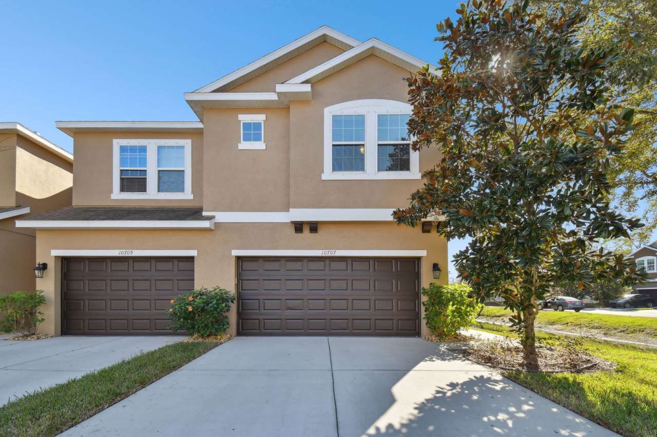 Fully Furnished Corner Unit Townhome in Gated Avery Park