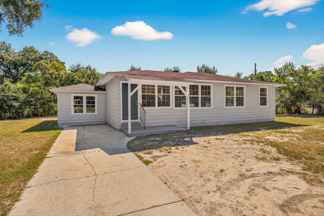 MOVE IN SPECIAL: HALF OFF first full month of rent!!!