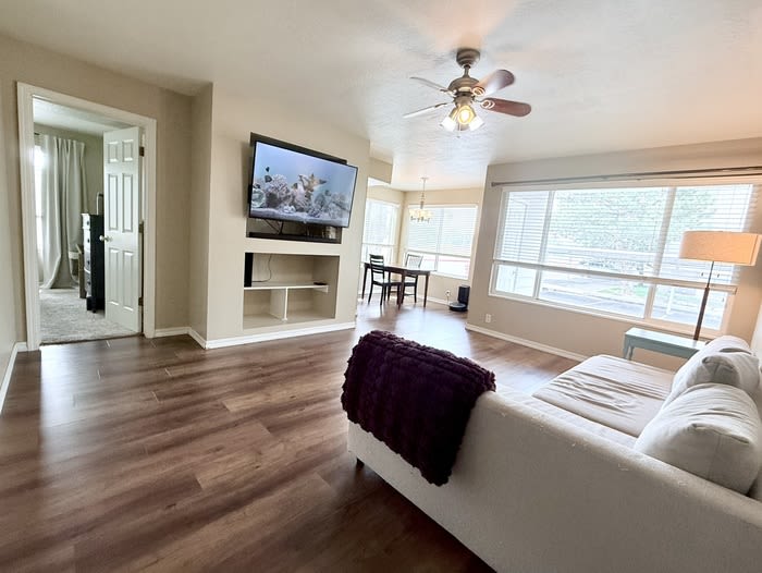 1196 East 6600 South