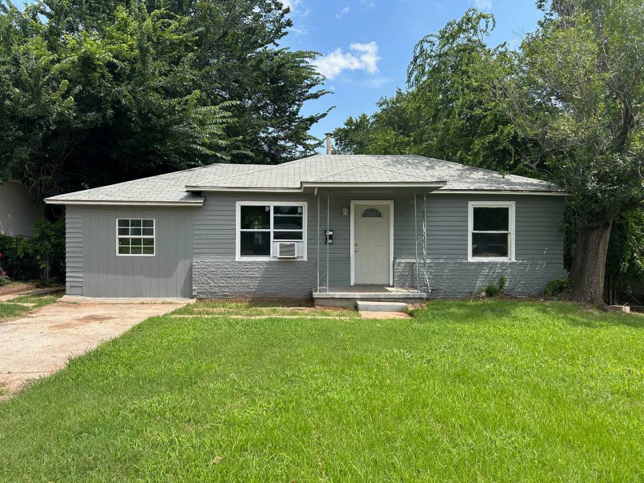 Charming 3 bedroom, 1 bathroom home