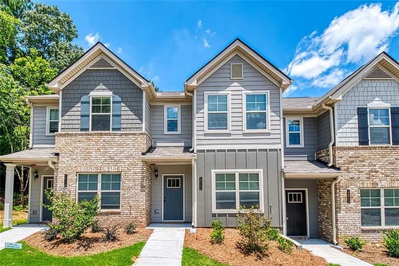 Room in 3 Bedroom Home at Bayrose Cir