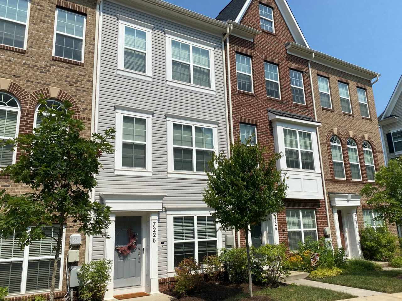 Spacious 2 BR/2.5 BA Townhome in Beltsville!