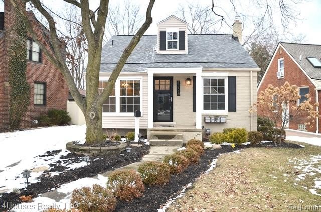 4328 ROBINWOOD Avenue