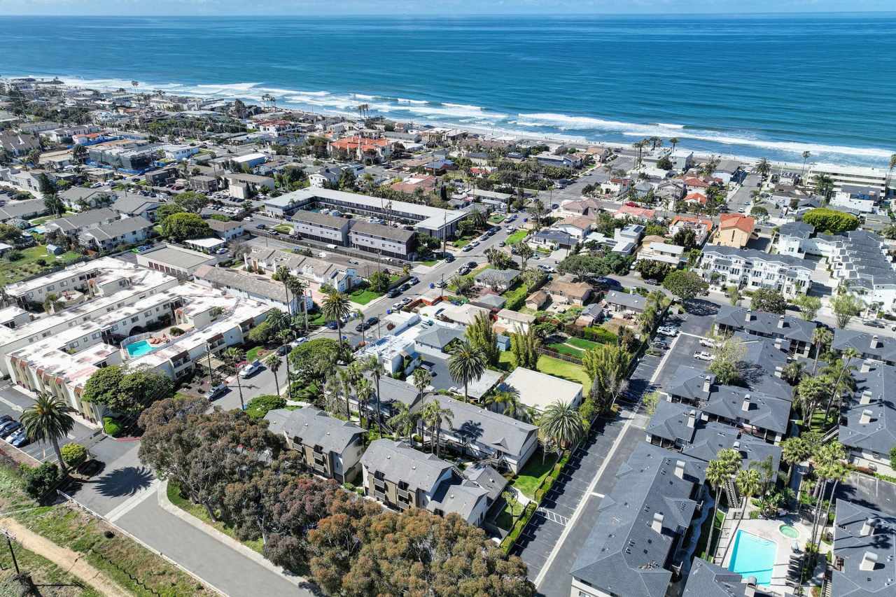 Elán Carlsbad Shores