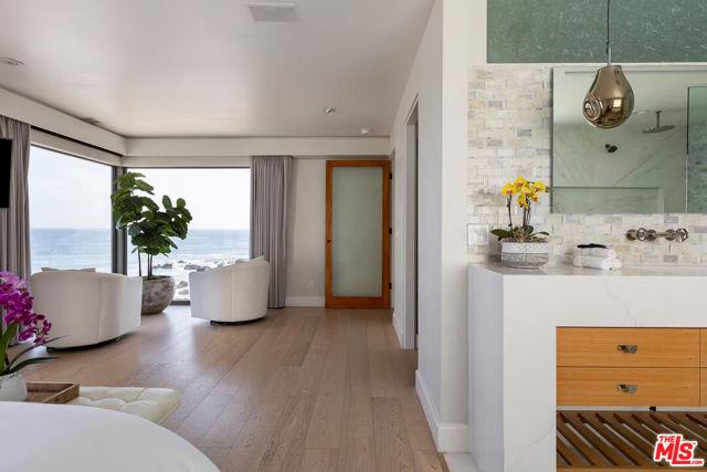 20722 Pacific Coast Highway