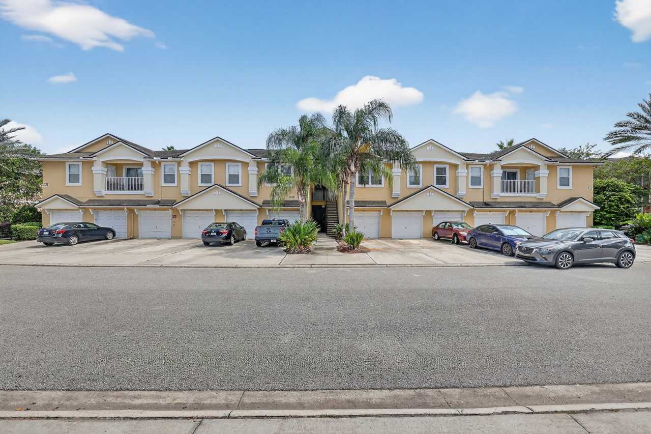 209 Larkin Place Unit 102