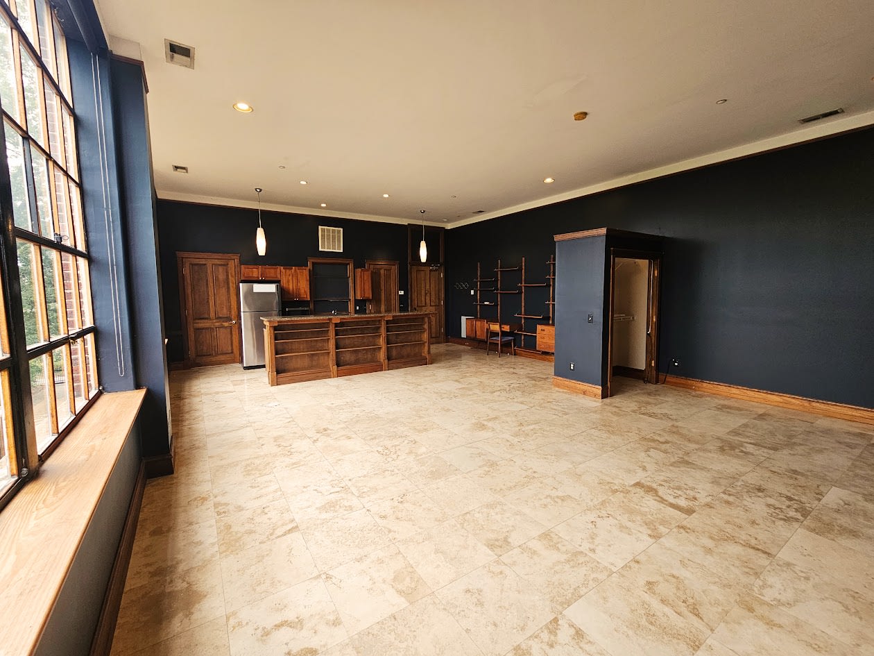 1000 East Martin Luther King Boulevard - 305