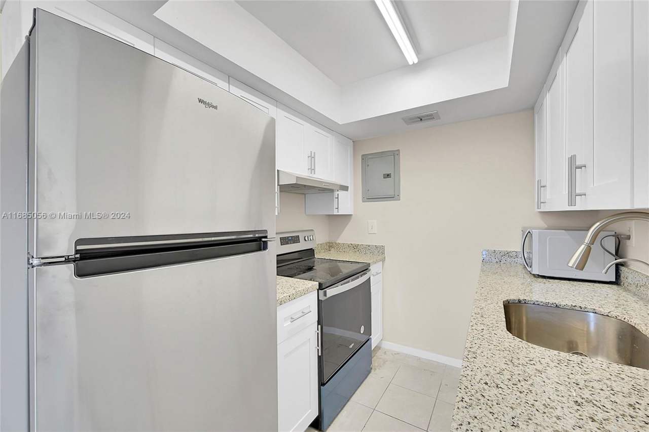 3217 Northeast 11th Street