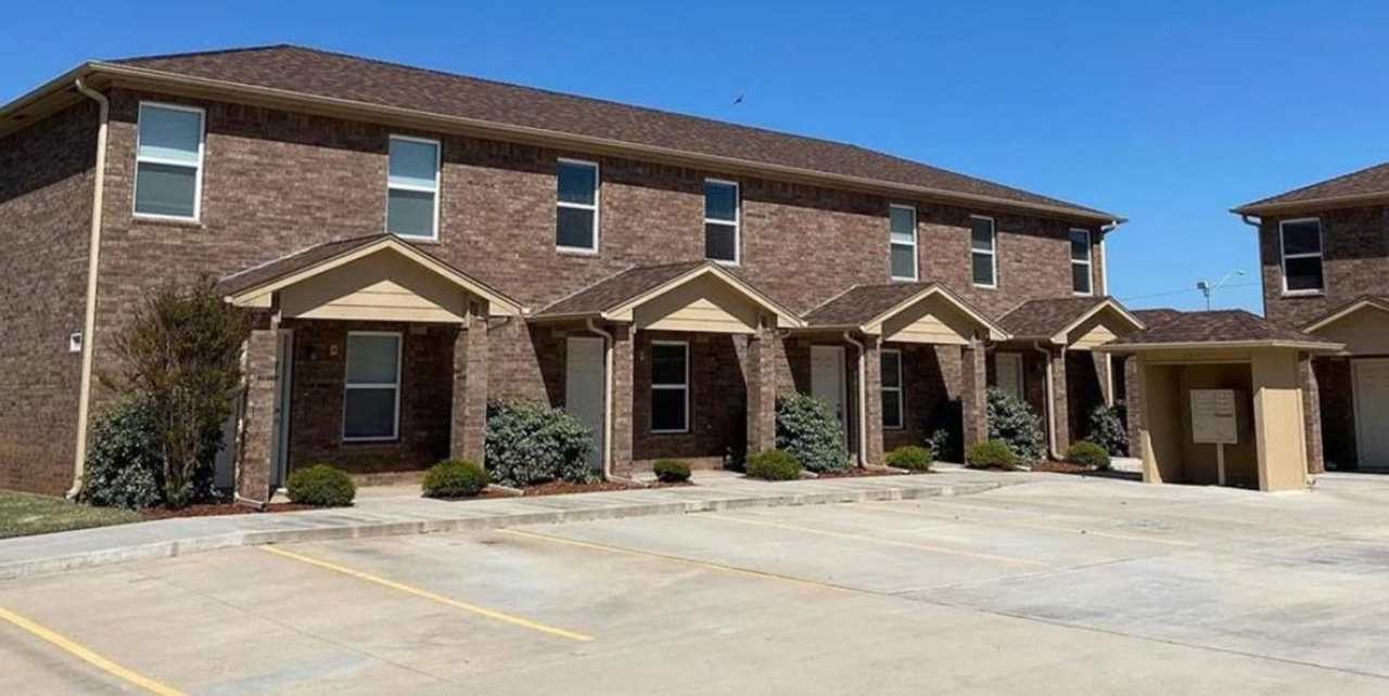 1301 SW Washington Apt 4- AVAILABLE NOW!