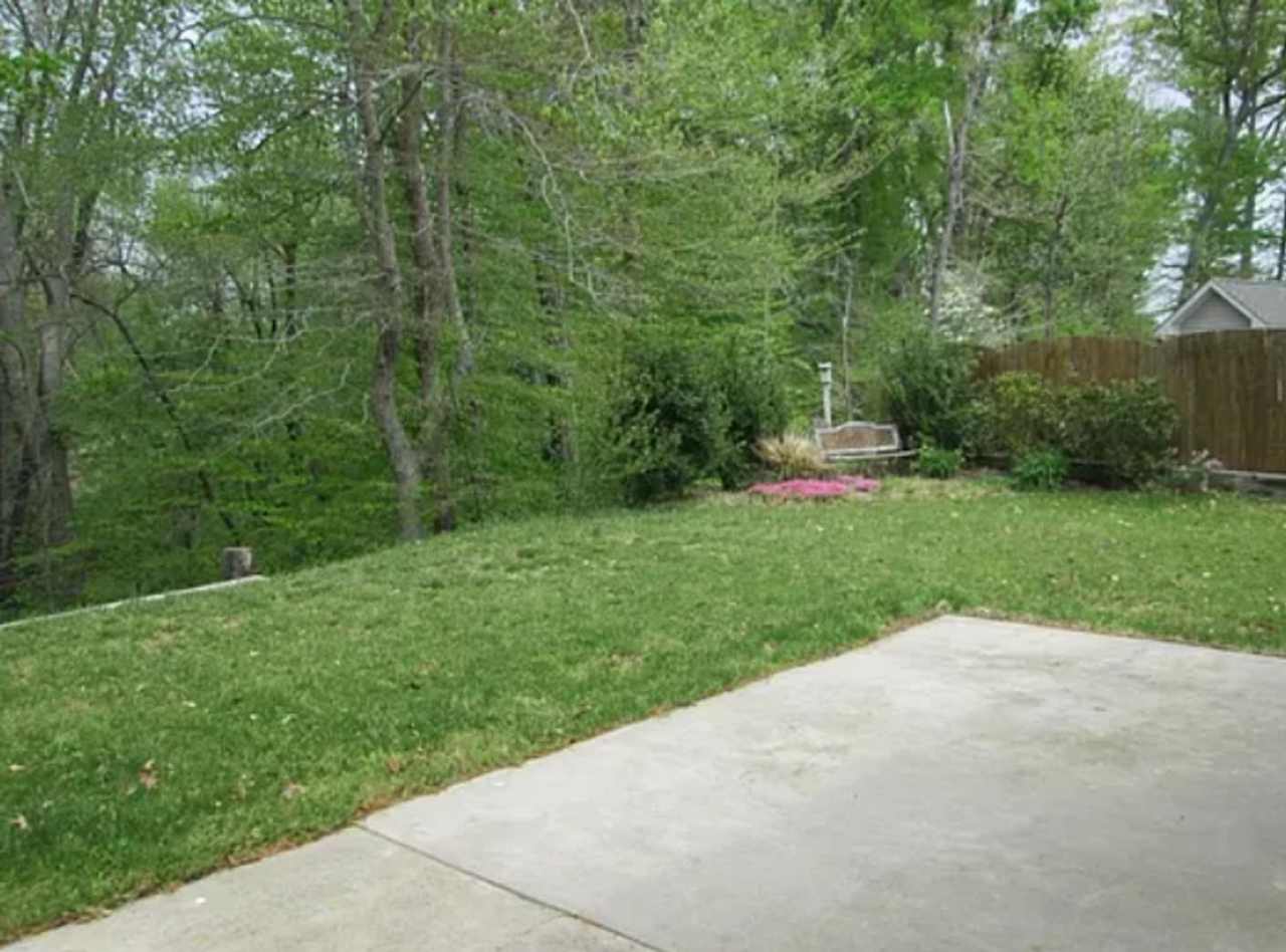 Room in 2 Bedroom Home at Spinning Wheel Point