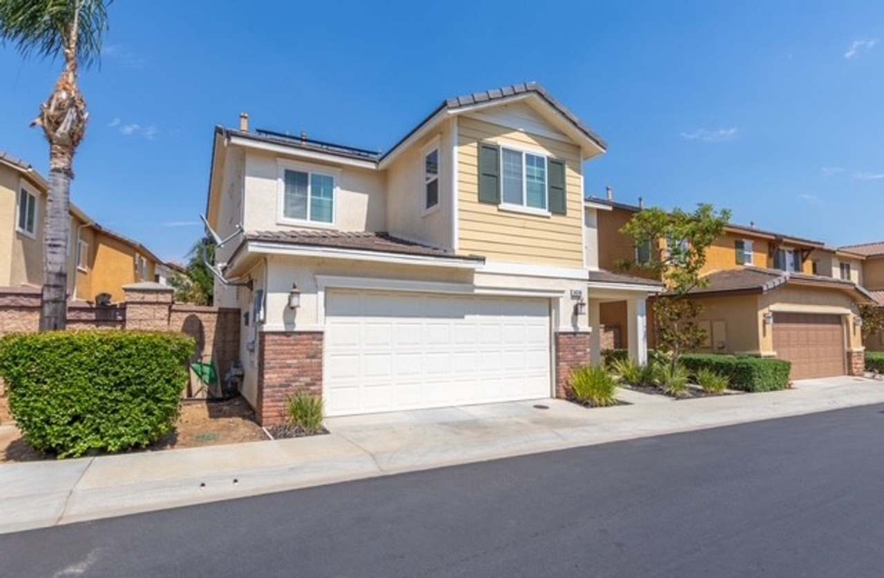 Beautiful, Spacious Home with solar-Desirable area in Lake Elsinore-34240 Belfair Way, Lake Elsinore, CA 92532