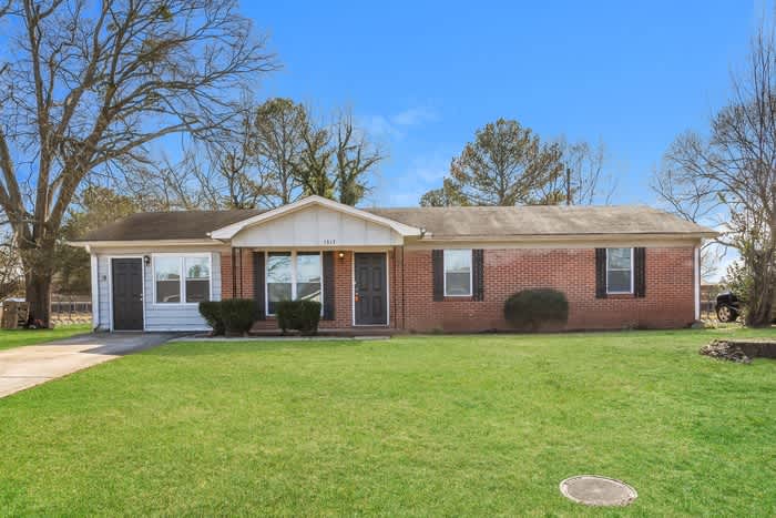 1517 Douthit Street Southwest