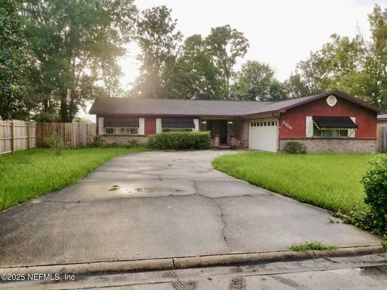 2758 OAKDALE Drive W