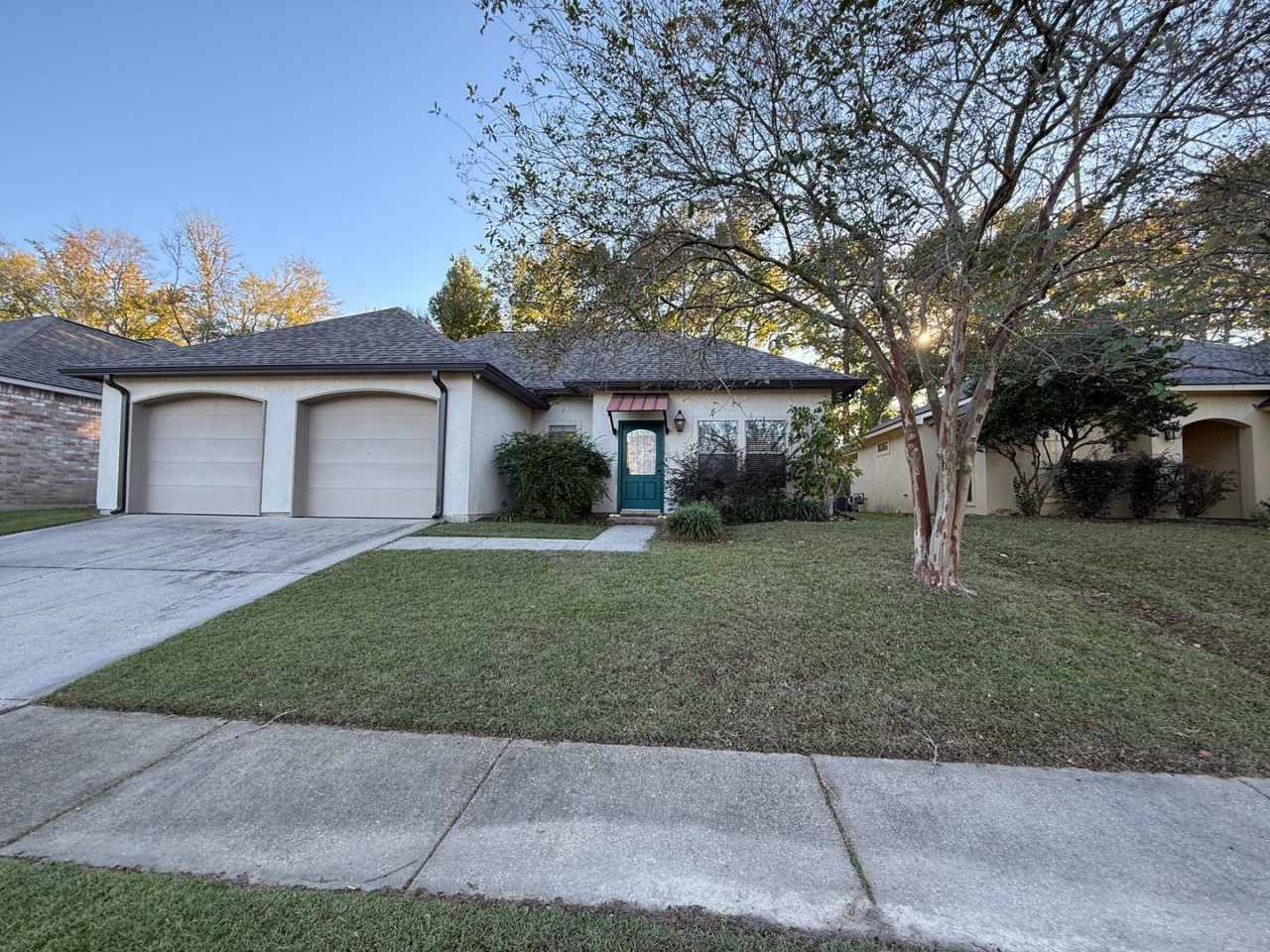 Must see this Beautifull home located off Staring in Santa Rosa Subdivision