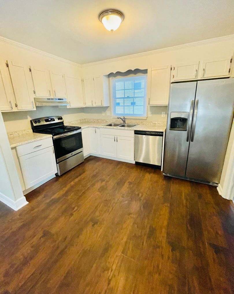 3 bed 1.5 bath ranch style house *50% off the first month with a 12 month lease*