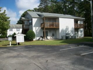 2 Bedroom, 1 bath apartment - Downstairs Unit that can be used as Handicap