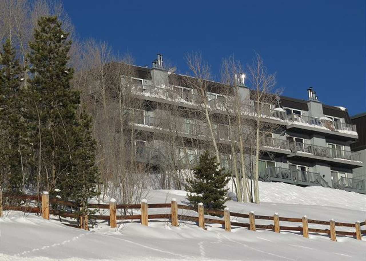 Winter Seasonal Rental- Summit Yacht Club 08