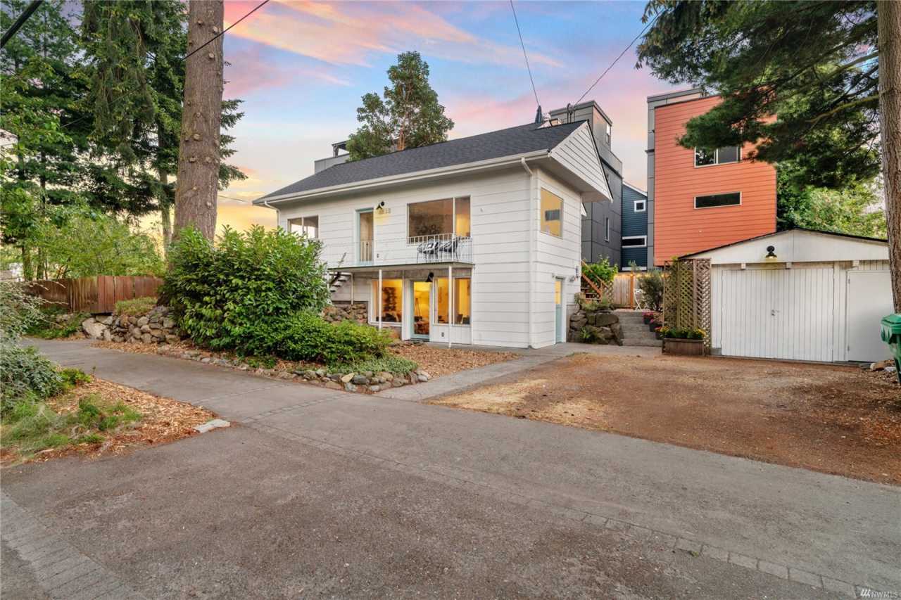 1511 North 100th Street