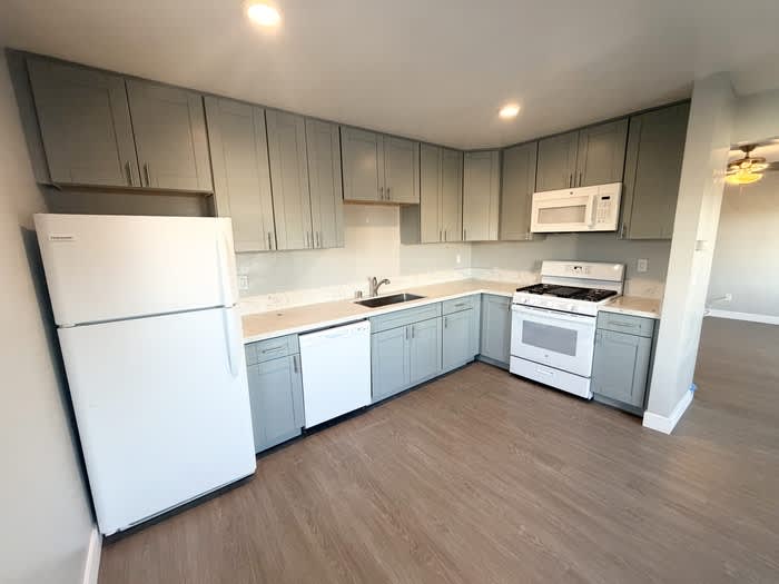 4387 1/2 Mississippi Street