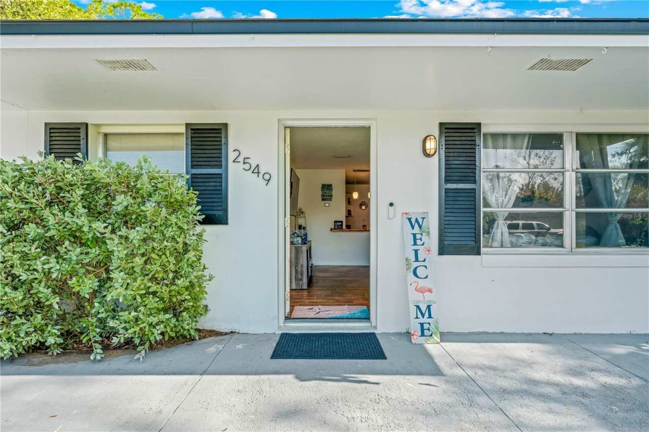 2549 CLARENDON AVENUE