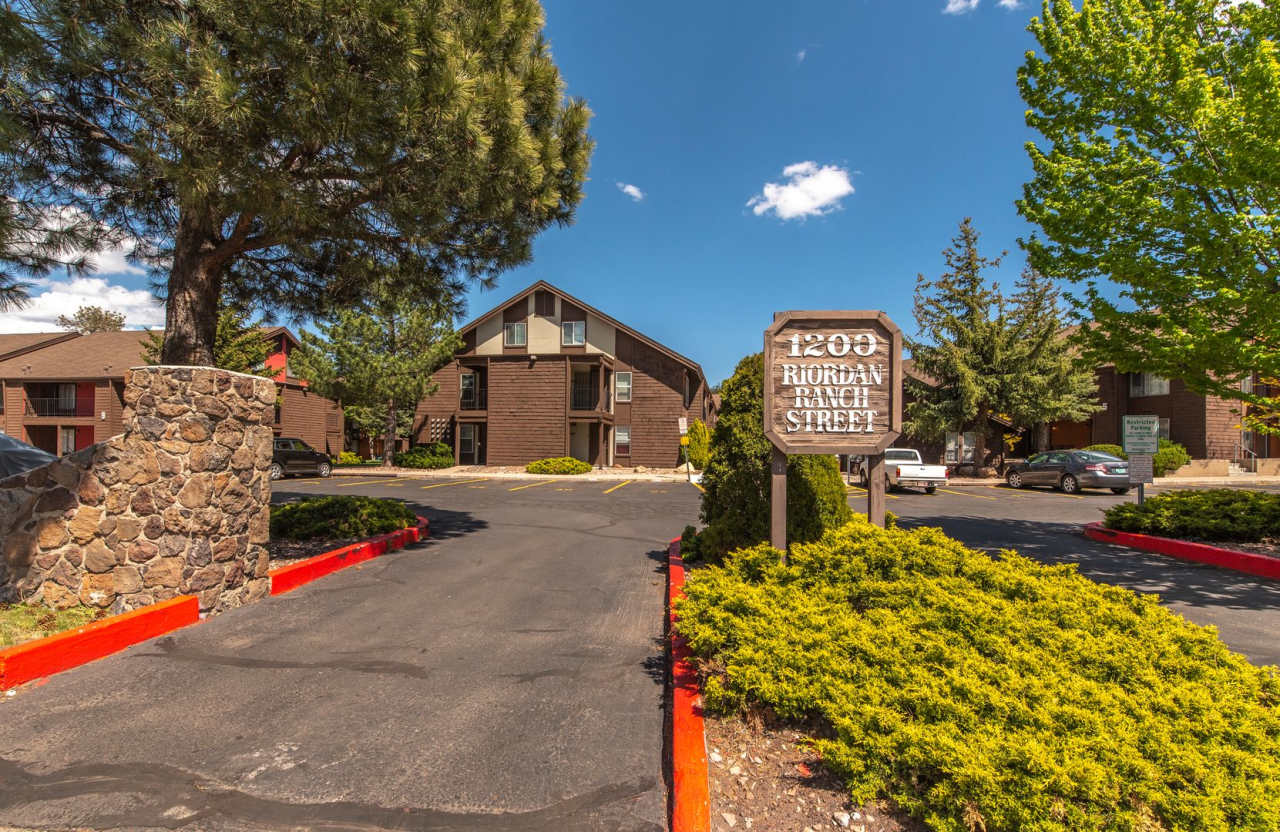 ADJACENT TO NAU: University Meadows-2 Bed/2 Bath Condo $1,900.00 a month