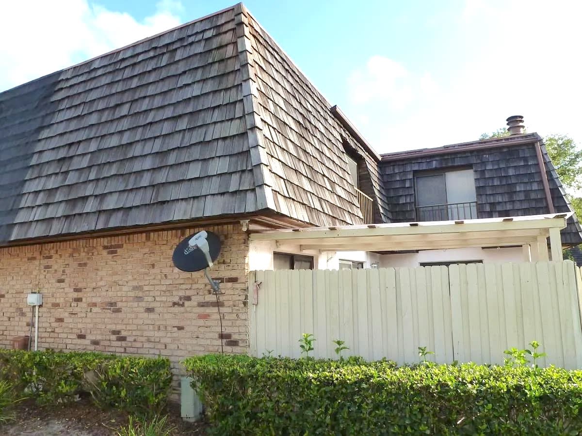 1526 Winter Green Blvd