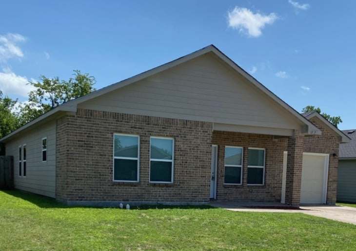 1707 Manor Garden Curv