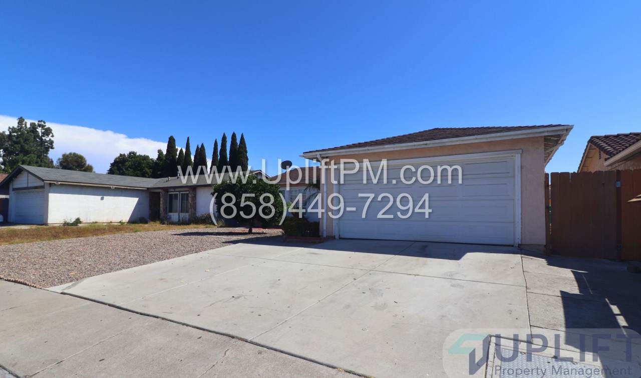 4 Bedroom 2 Bath Home in the Heart of Mira Mesa.