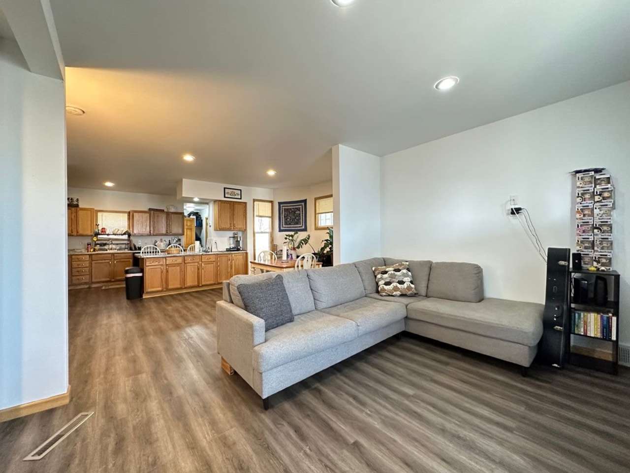 AVAILABLE JUNE/JULY - Remodeled 3 Bed 1.5 Bath Central Hillside Home