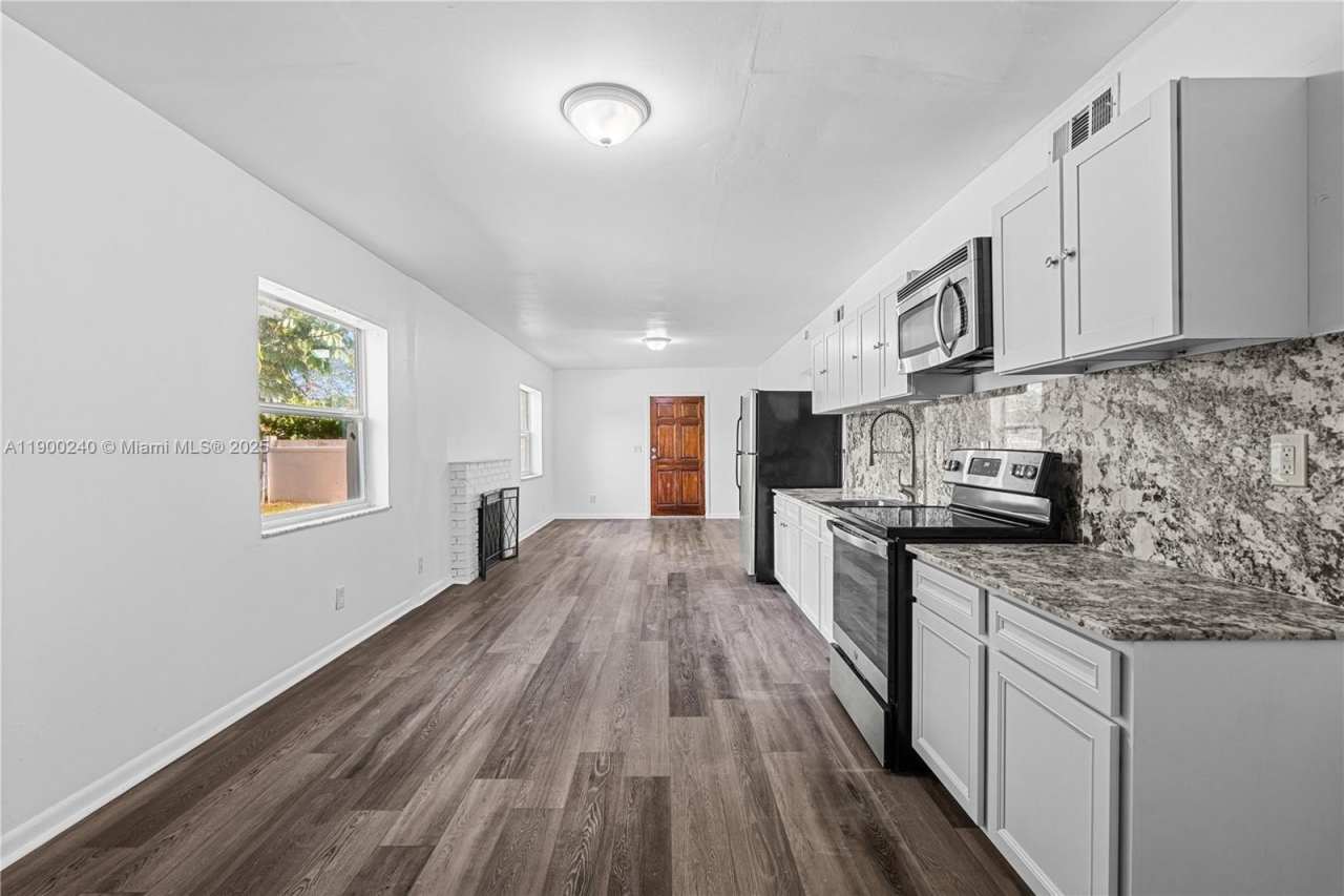 201 S Biscayne River Dr