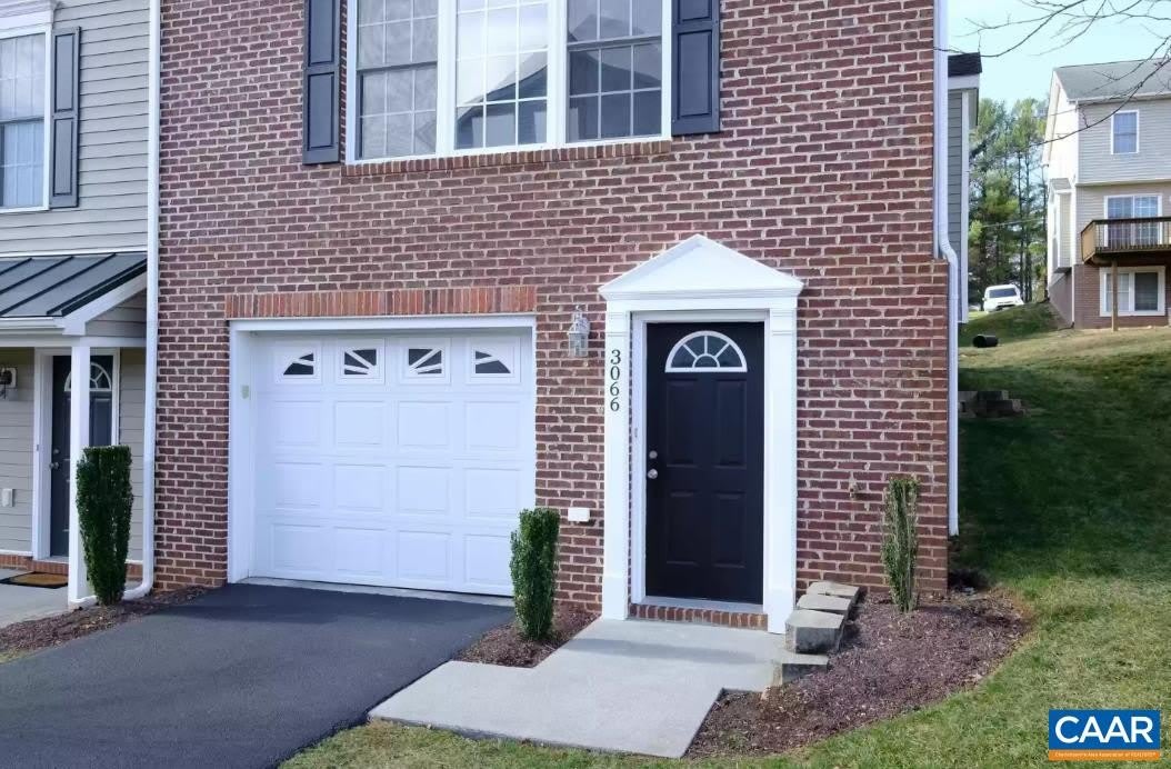 3066 CRYSTAL SPRING LN