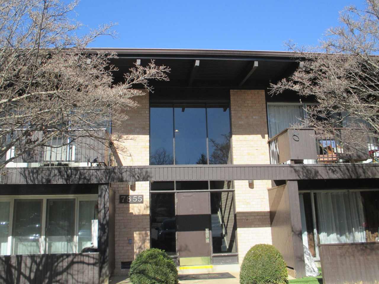 Two Bedroom, Two Bath Condo Located Near Tyson's Corner-McLean Metro