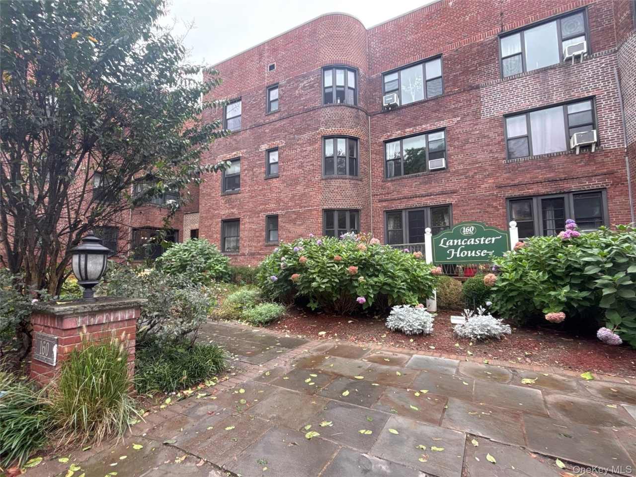 160 S Middle Neck Road unit: 3C