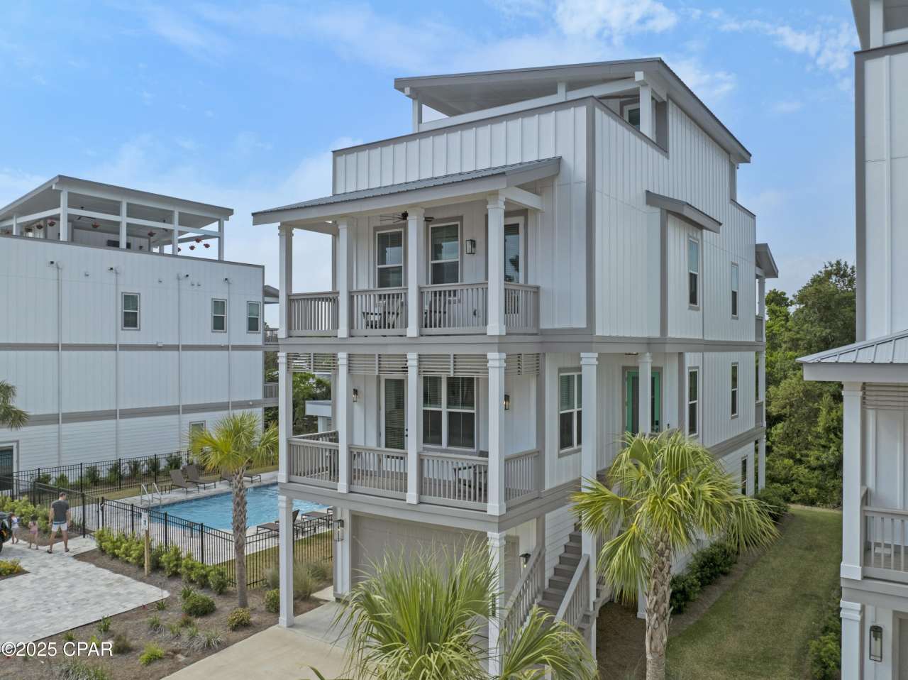 15 E Queen Palm Drive