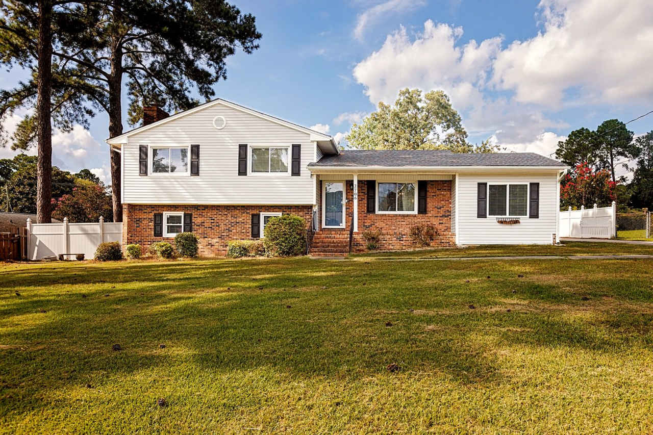 Beautiful 4-Bedroom Home in an Established Fayetteville Neighborhood!