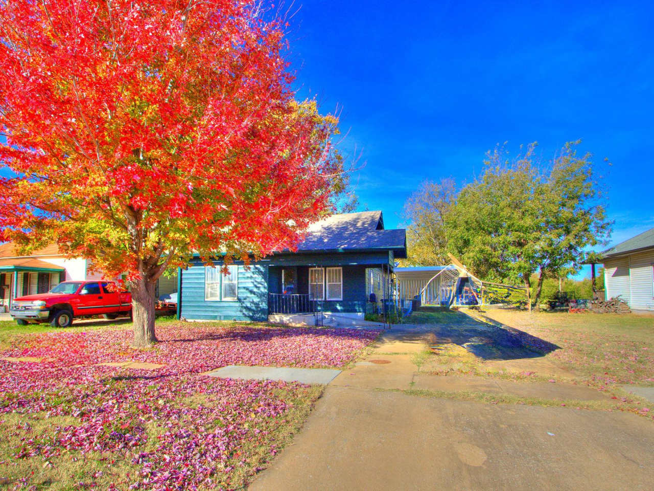 Renovated 3-bedroom, 2-bath home located in the heart of Edmond!