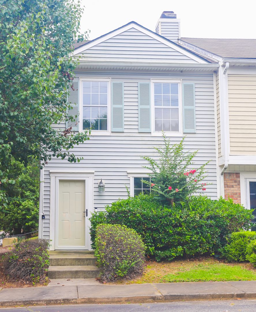 2 Bedroom Townhome in Augusta!