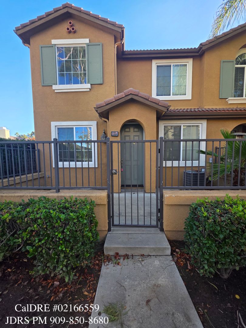 Ontario 3 Bedroom Condo